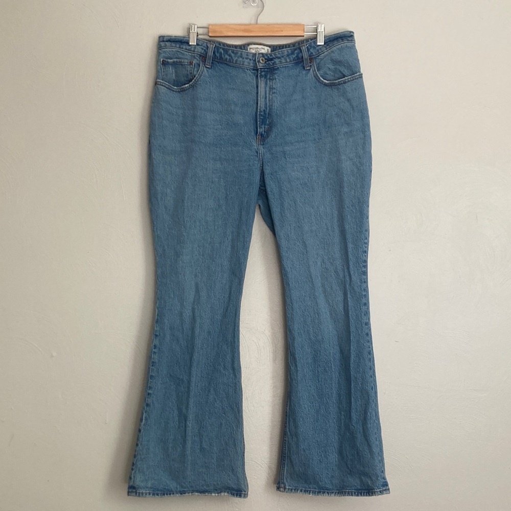 Abercrombie‎ & Fitch Curve Love Vintage Flare High Rise Jeans